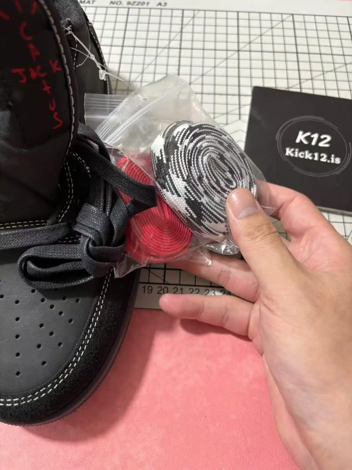 Black, Red and Black white color laces included with Black Phantom reps