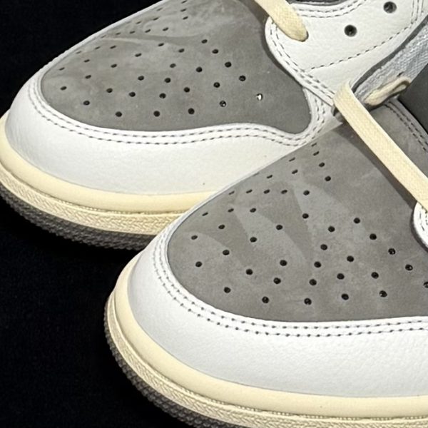 Close-up of toebox on Travis Scott Reverse Mocha Reps showing suede texture