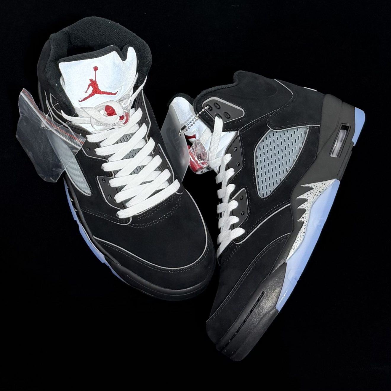 Top-down view of Jordan 5 Black Metallic Reimagined Reps