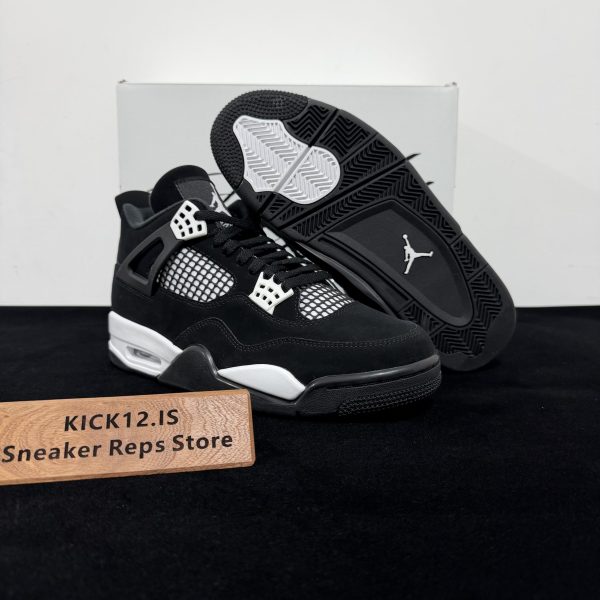 Outsole of Jordan 4 White Thunder Reps with traction pattern