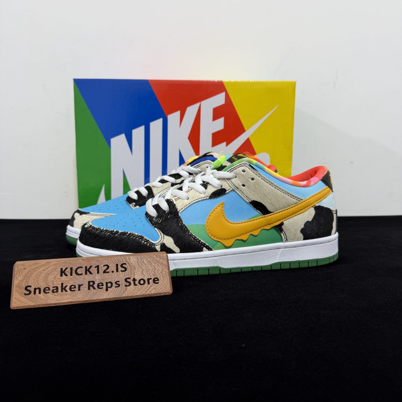 Dunk Chunky Dunky Reps with special box displayed on table