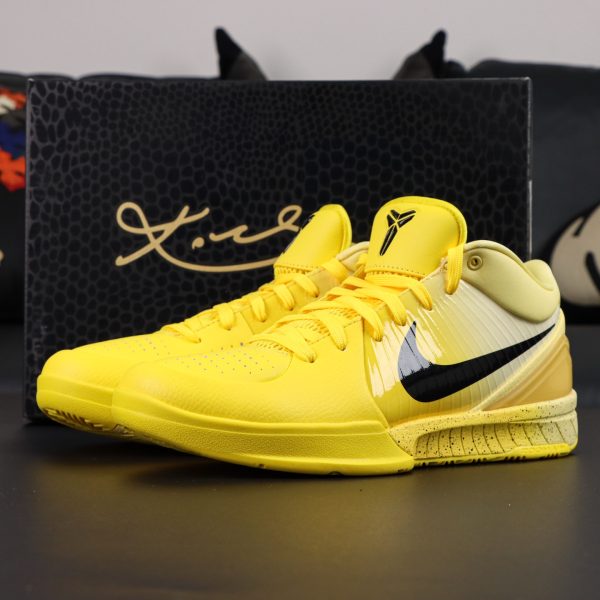 Kobe 4 CHBL reps with retail-style box and blue-white upper