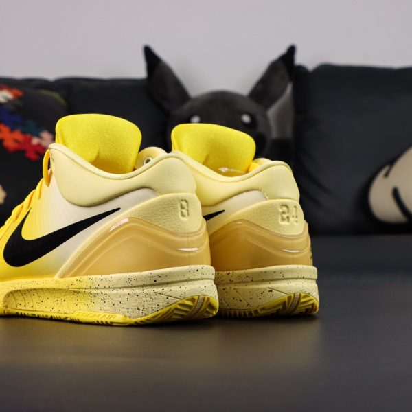 Heel side angle of Kobe 4 CHBL reps with Kobe signature detail
