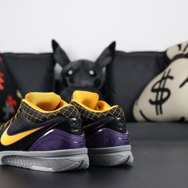 Rear side view showing Kobe branding on Carpe Diem 2019 reps