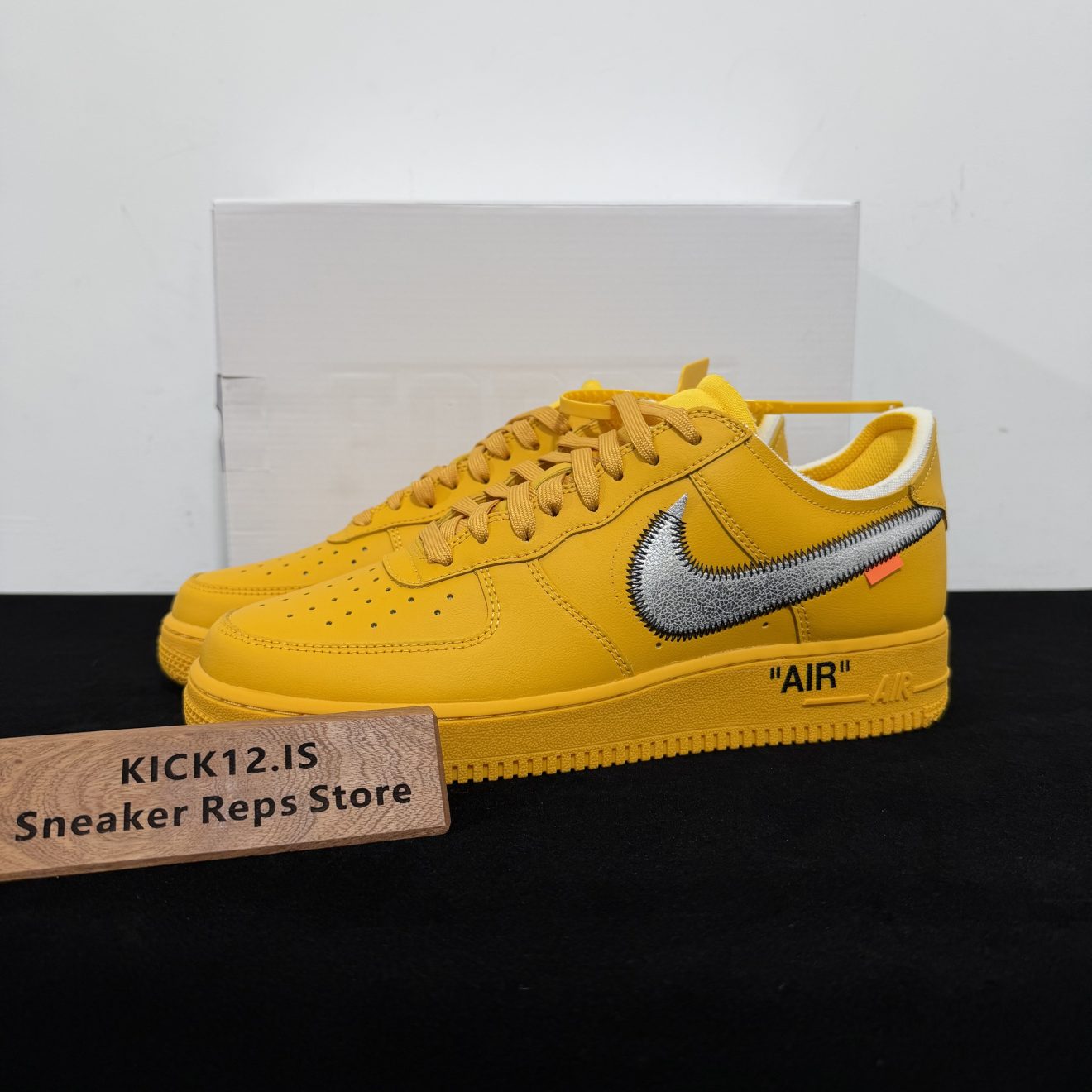 Off-White × Nike Air Force 1 Low University Glod Reps