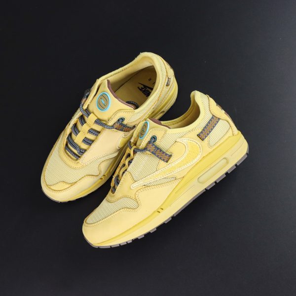 Top view of Air Max 1 Saturn Gold Reps with rope laces and gusseted tongue