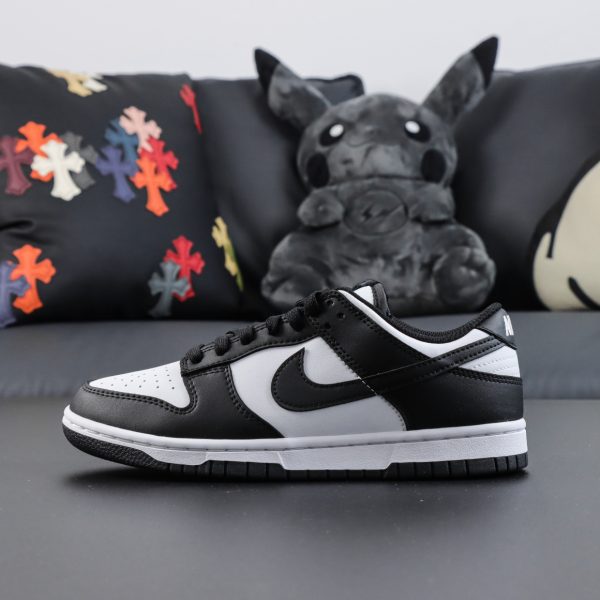 outside view of Panda Dunk reps showing leather paneling