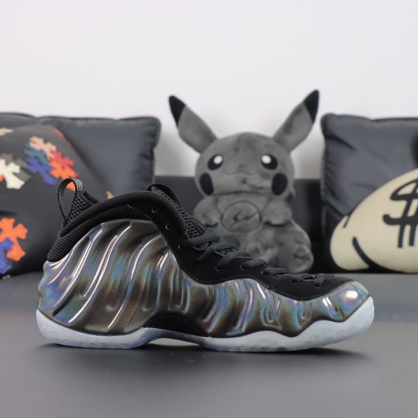 Inside view of Foamposite One Hologram Reps