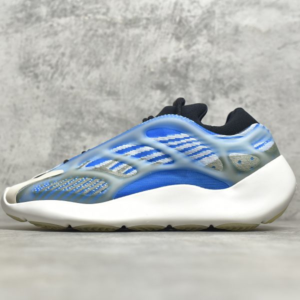 UA Yeezy Boost 700 V3 Arzareth Reps