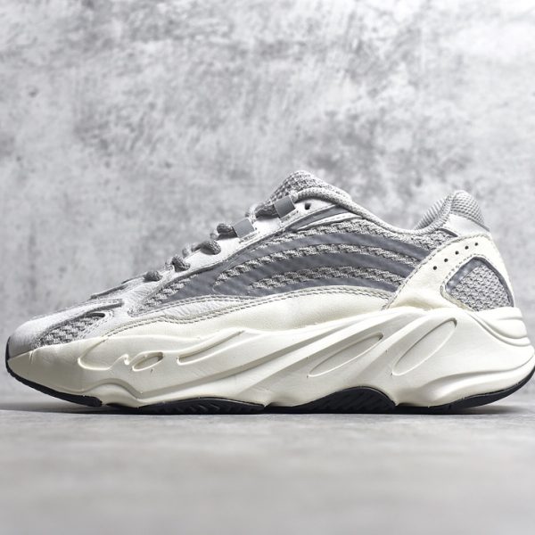 YEEZY BOOST 700 V2 STATIC Reps