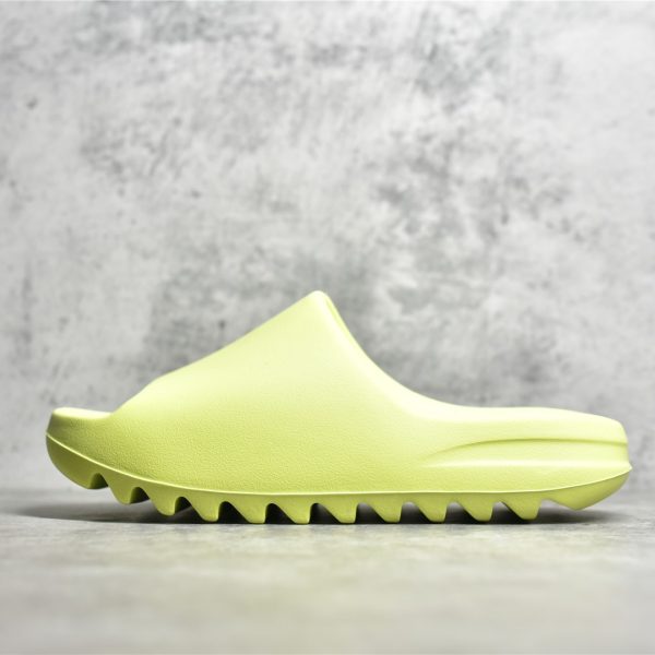 UA Yeezy Slide "Glow Green" Reps