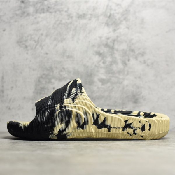 UA originals adilette