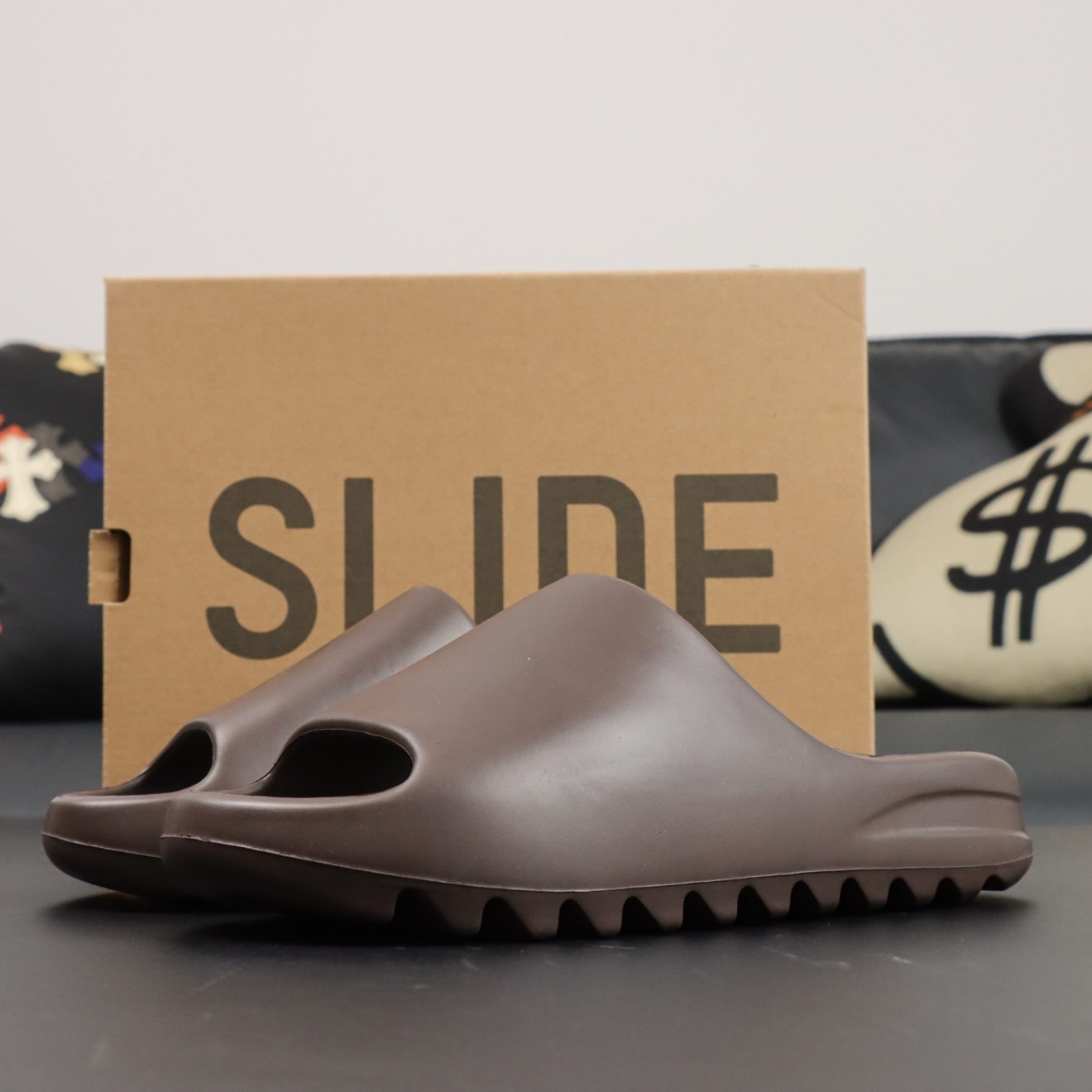 Yeezy Slide Soot reps with box in deep brown EVA finish