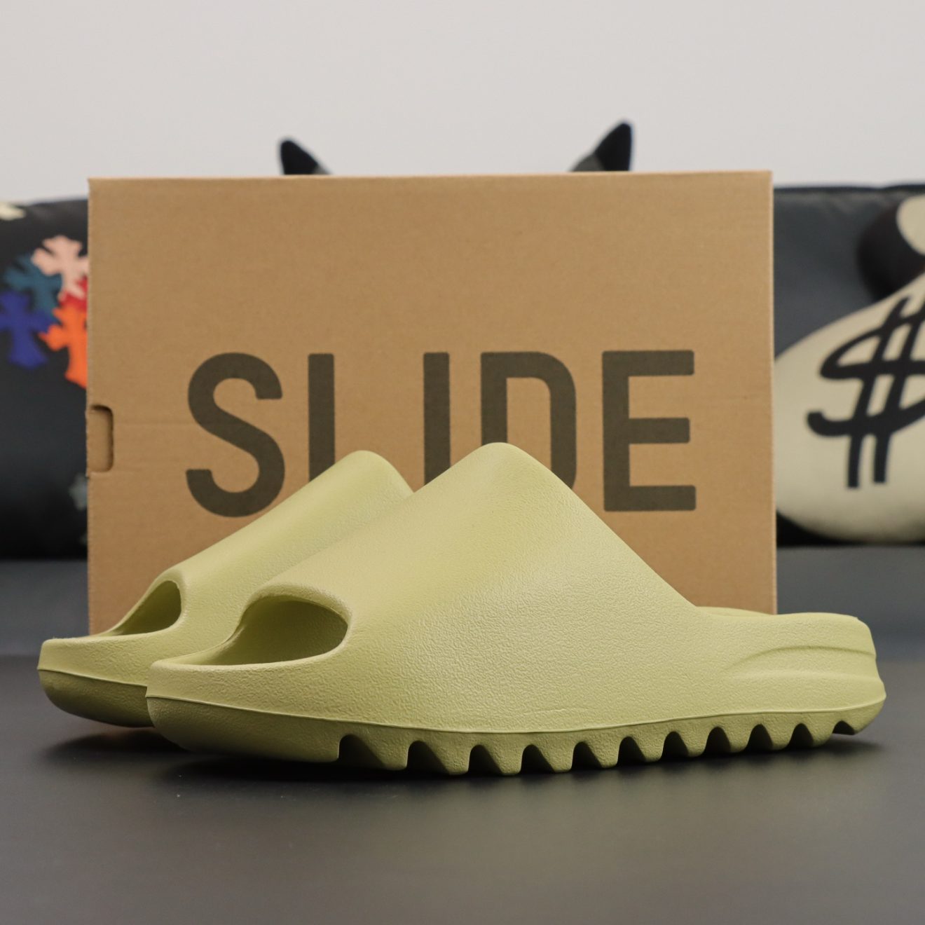 Yeezy Slide "Resin" Reps