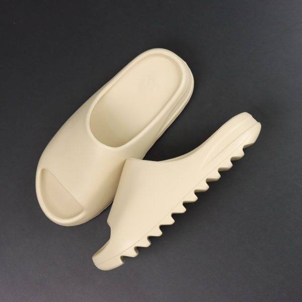 Overhead view of Yeezy Slide Bone replica pair