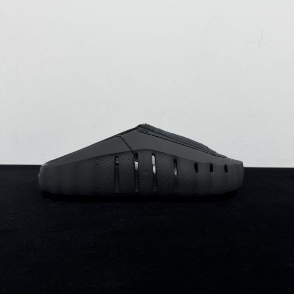 Inside view of Nike x Fragment Design Mind 001 Reps