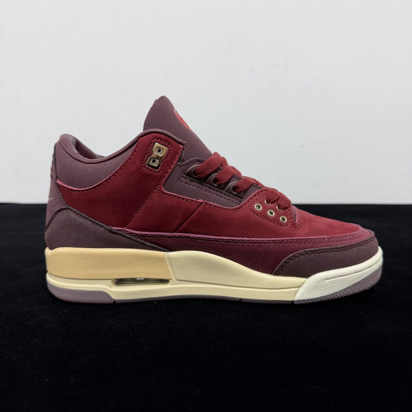 Inside view of Jordan 3 Bin 23 Reps